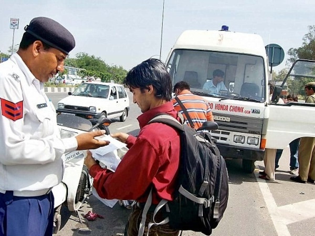 Delhi Traffic Police Decides To Withdraw 1,50,000 Challans | GoMechanic  Auto News