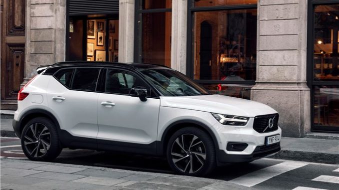 Volvo Launches XC40 T4 R-Design In India At Rs 39.9 Lakh Only!