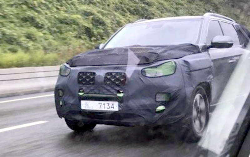 Mahindra Alturas 2020 Facelift Spied! 