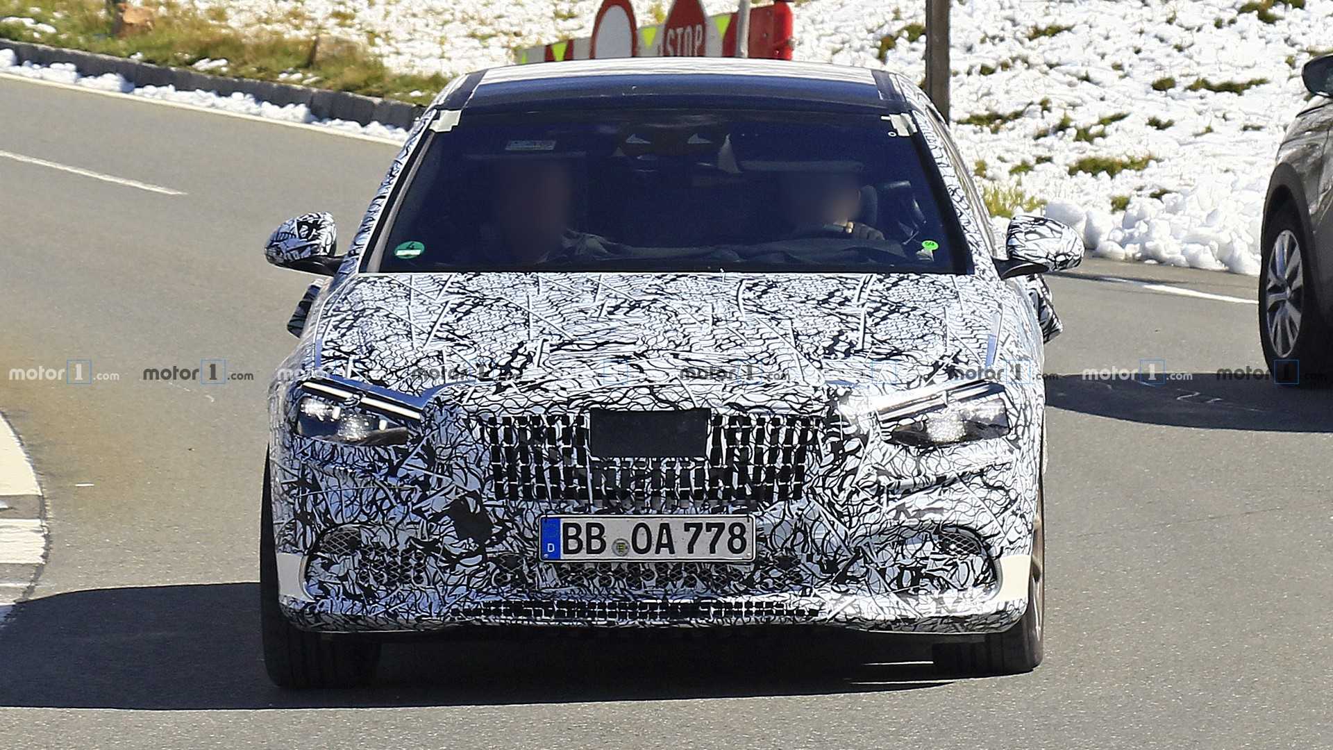 New Mercedes Maybach S Class Spied