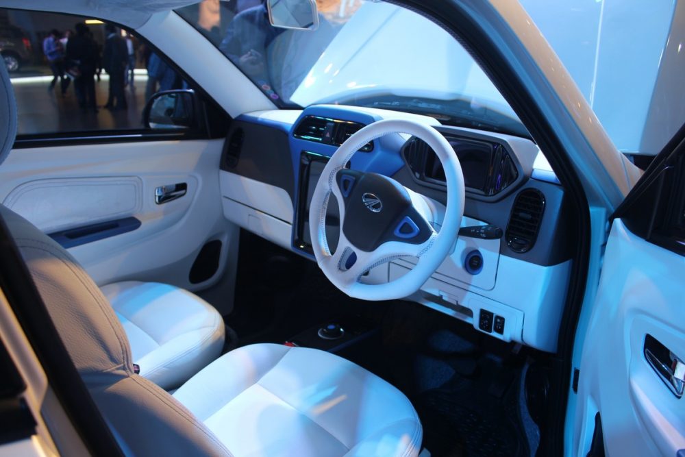Mahindra eKUV100 interior