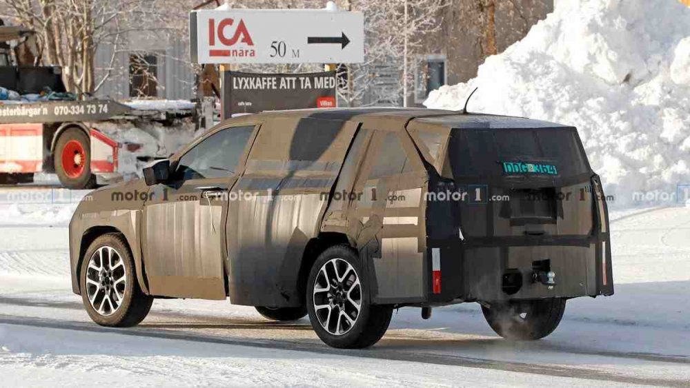 Jeep 7 seater SUV Spied Rear