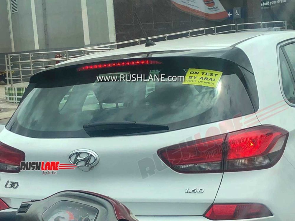 Hyundai i30 spotted testing | Credits: RushLane