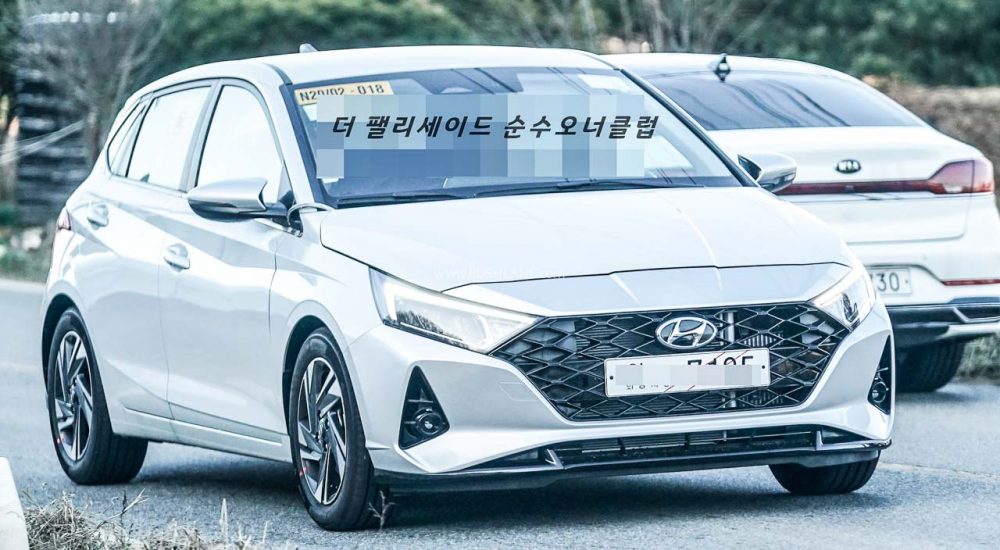 Hyundai i20 2020 Spied in a ravishing Sporty White Colour