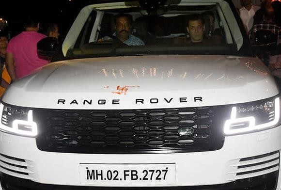 Range Rover Vogue | Salman Khan & His Cars