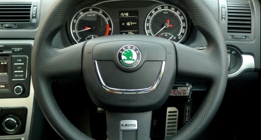 Skoda Laura vRS 3-spoke Steering Wheel