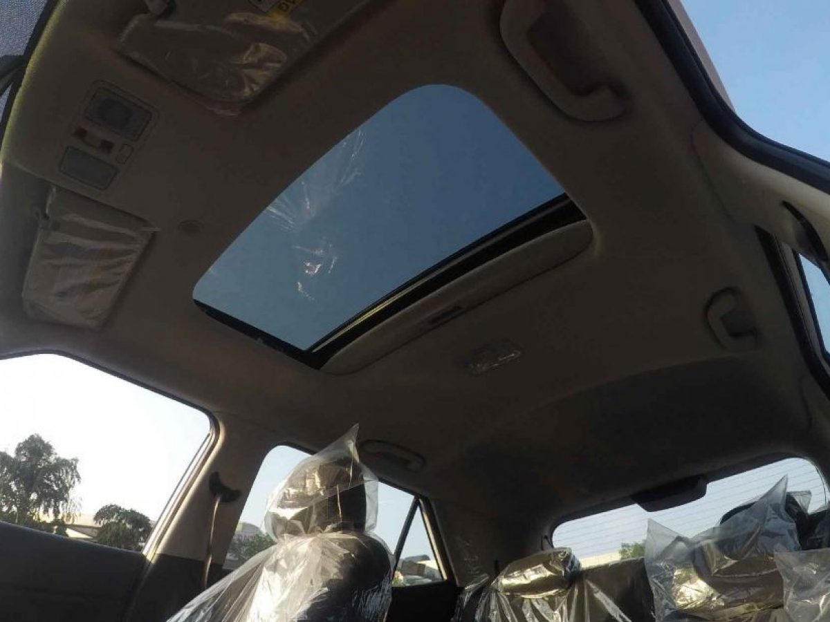 6 common sunroof moonroof problems reported by drivers