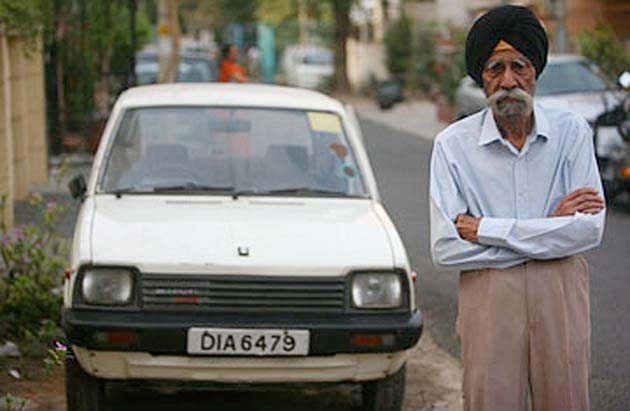 Harpal Singh with his Maruti 800