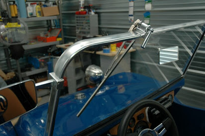 Manually Operated Windshield Wiper