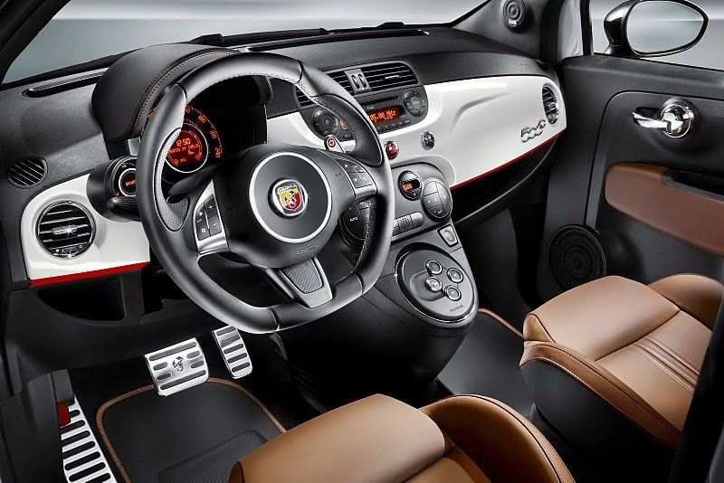 Fiat Abarth 500 Interior