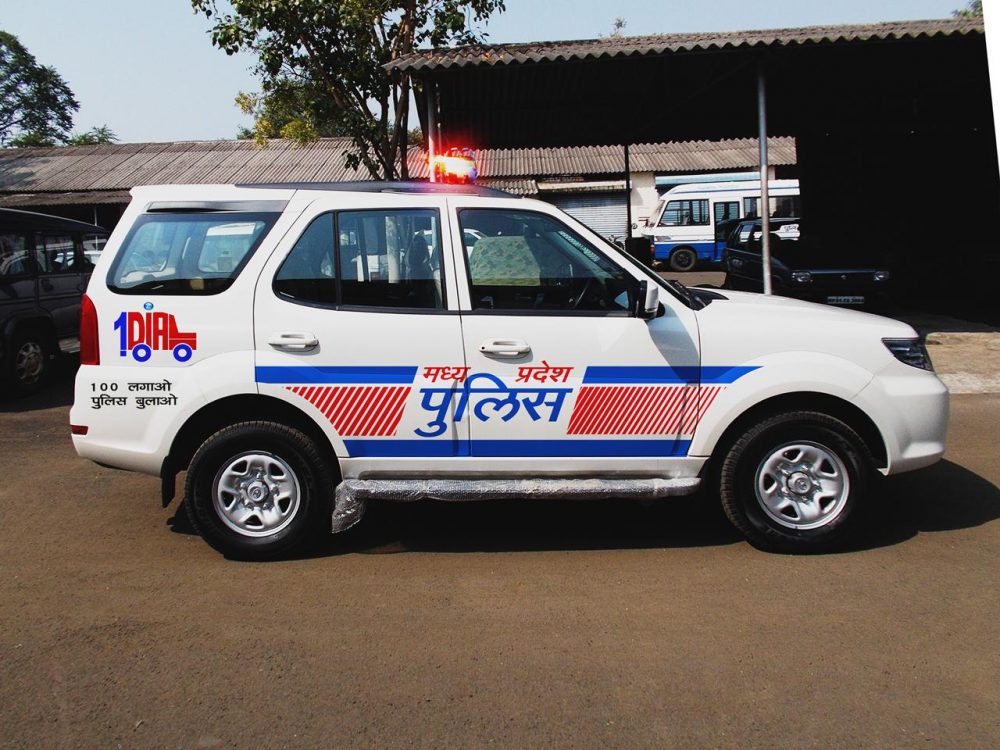 Tata Safari Storme Cop Vehicle