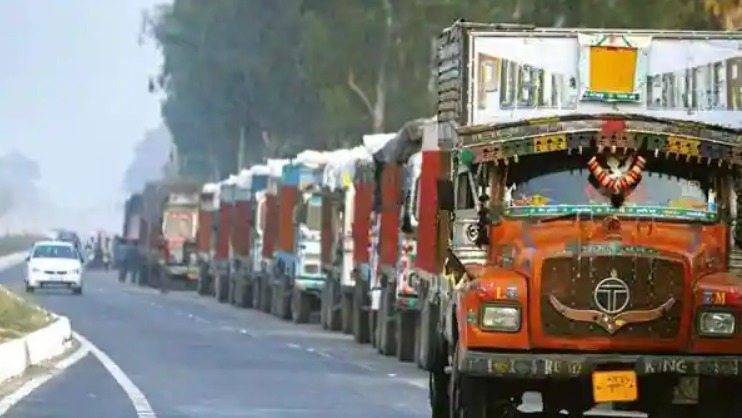 Trucks entry banned in Delhi