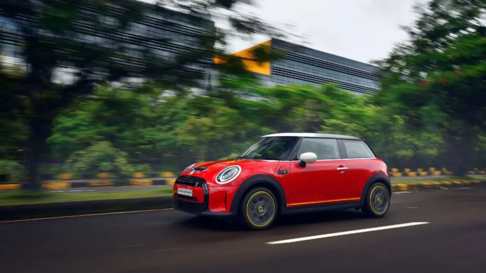 Mini Cooper SE Charged Edition India at Rs 55 lakh